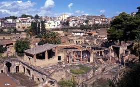---------#NAP026#---------ALL INCLUSIVE HERCULANEUM, VESUVIUS, WINERY AND LUNCH