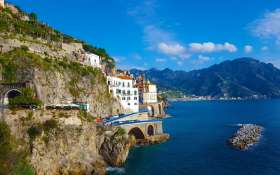 ---------#SOR002#---------The Amalfi Coast in full